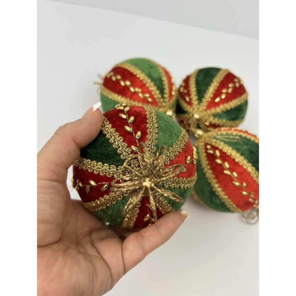 Vintage velvet Christmas Victorian style Ornaments Set 4 Red green velvet gold - Picture 8 of 8